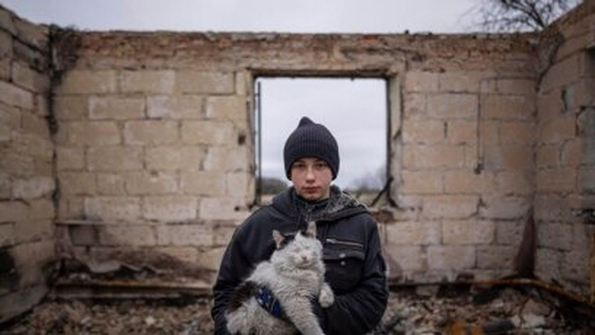 Rușii care adoptă copii ucrainieni primesc bani de la stat. Cât le intră în buzunar
