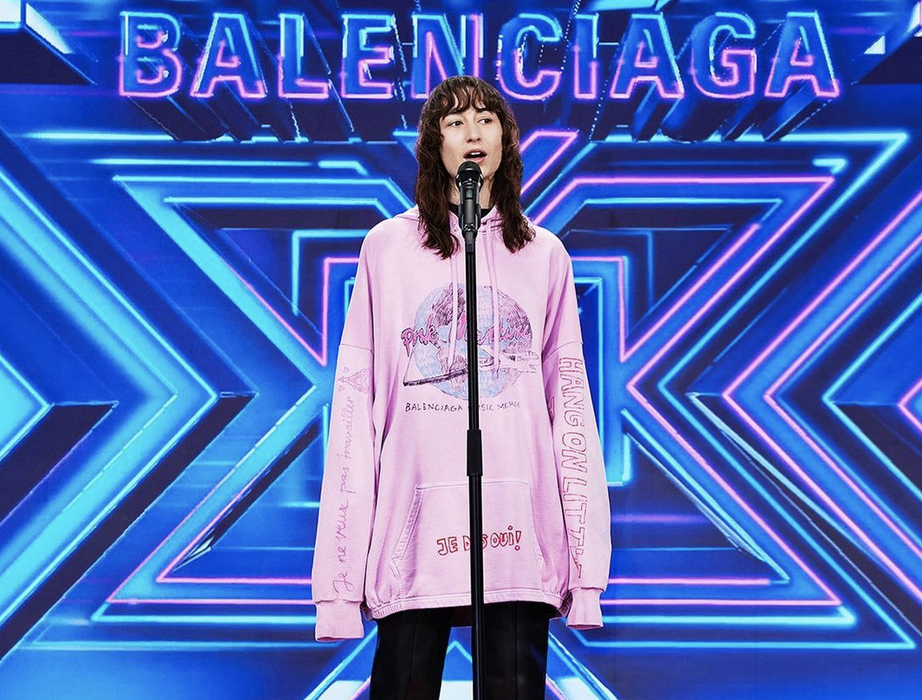 Casa Balenciaga revoluționează moda: Haine cu muzică dedicată