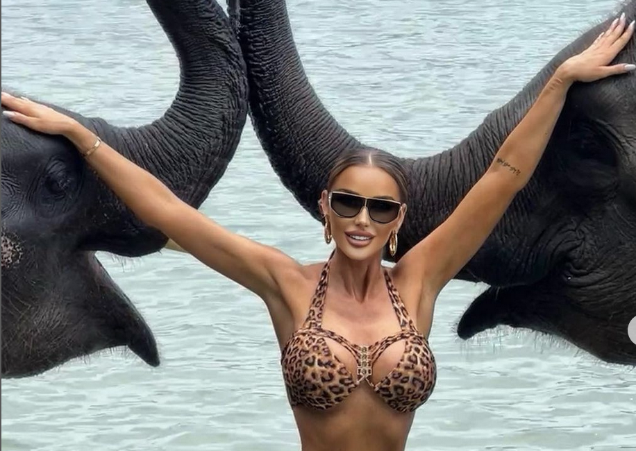 Bianca Drăgușanu dă pe dinafară de extravaganță. După elefanți și tigri a ajuns la scorpioni, și să vedeți ce face – Exclusiv