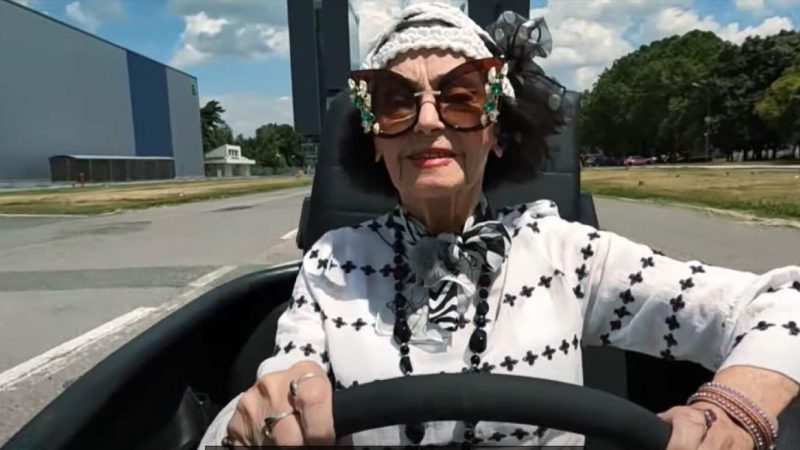 Îndrăgita Marina Voica, senzațională la 86 de ani. Și-a luat mașină nouă!