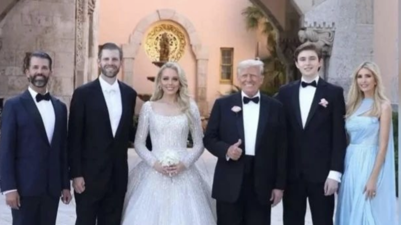 Imagini fabuloase de la nunta  mezinei lui Donald Trump. Fostul președinte glumește, dar parcă nu, cu ginerele: „Ar fi bine să ai grijă de ea!”