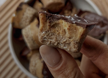Cum se prepară prăjiturele snickers de casă, fără coacere