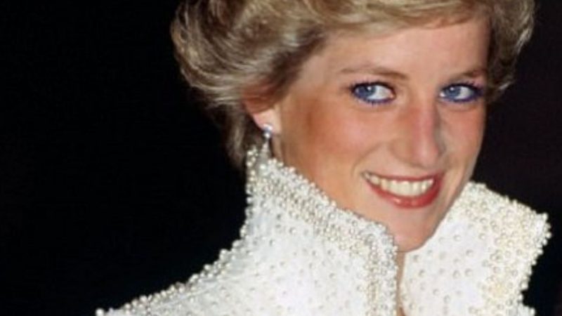 Un mulaj din ghips al mâinii stângi a prințesei Diana a fost scos la licitație. A fost realizat cu puțin timp înainte de moarte