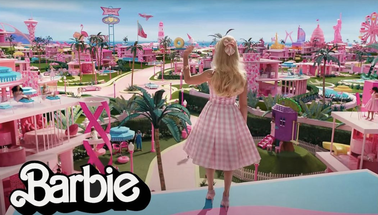 Așteptarea a luat sfârșit, a fost lansat primul trailer al filmului Barbie
