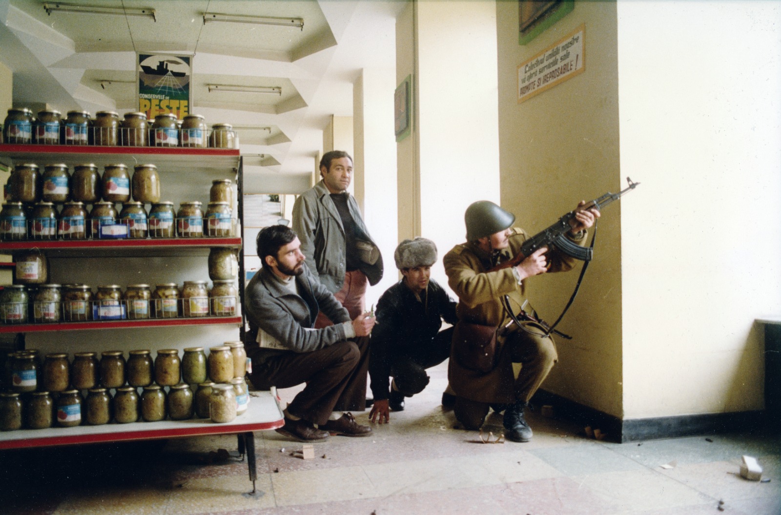Moda românilor în timpul Revoluției din Decembrie 1989 – Imagini color