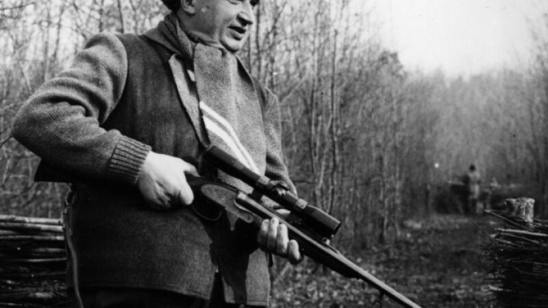 Ceaușescu ucidea cu plăcere tot ce îi ieșea în cale. În 1987 a creat o dramă imensă, împușcându-l pe Costică