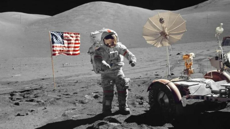 Ultimul om care a pus piciorul pe Lună a făcut un gest ieșit din comun. Va rămâne în praful satelitului pentru cel puțin încă un milion de ani