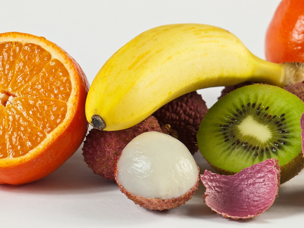Recomandarea nutriționiștilor: mâncați fructe, dar nu orice. Cele 10 fructe de mâncat iarna