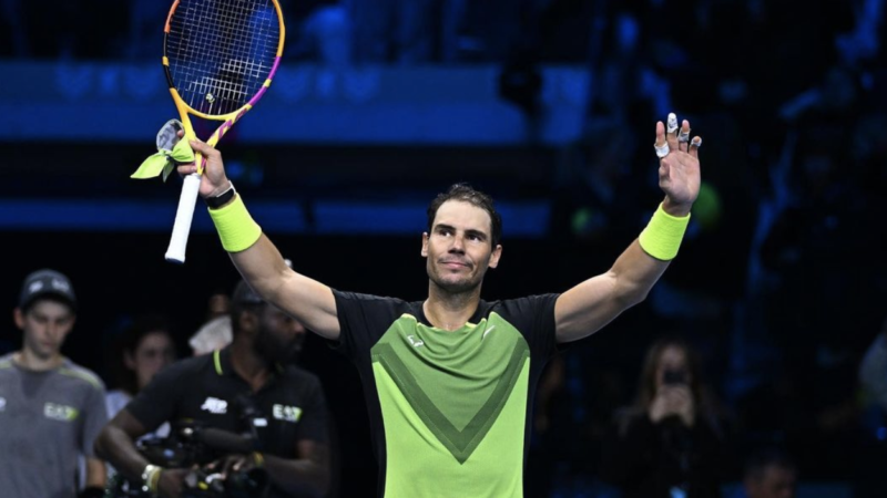 Video. Lui Nadal i s-a sustras racheta de tenis chiar în timpul meciului de la Australian Open. Întâmplare halucinantă!