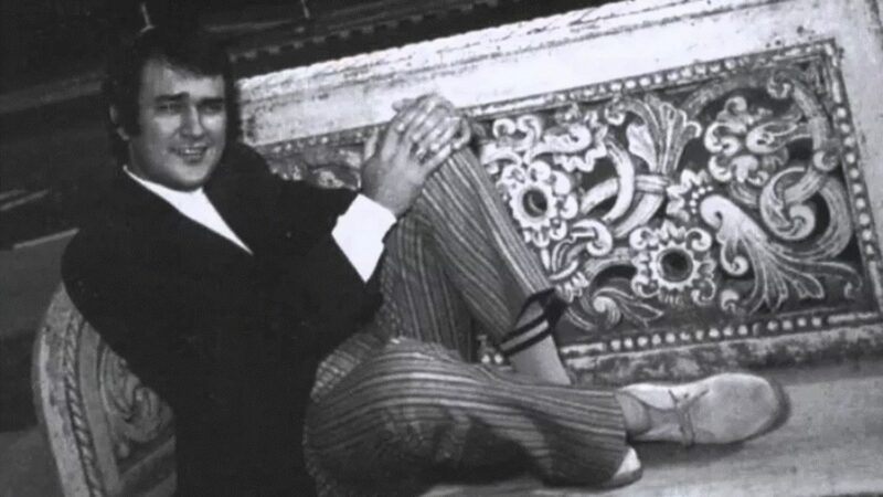 Pantofii, marea pasiune a regretatului Aurelian Andreescu. Cum își îngrijea încălțămintea celebrul cântăreț. Exclusiv
