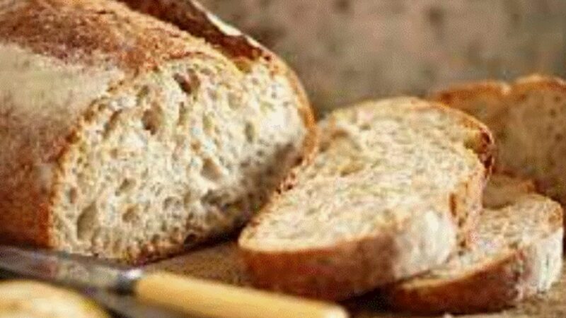 Nu aruncați niciodată pâinea uscată. Iată ce lucruri extraordinare puteți prepara și veți face și economie în portofel