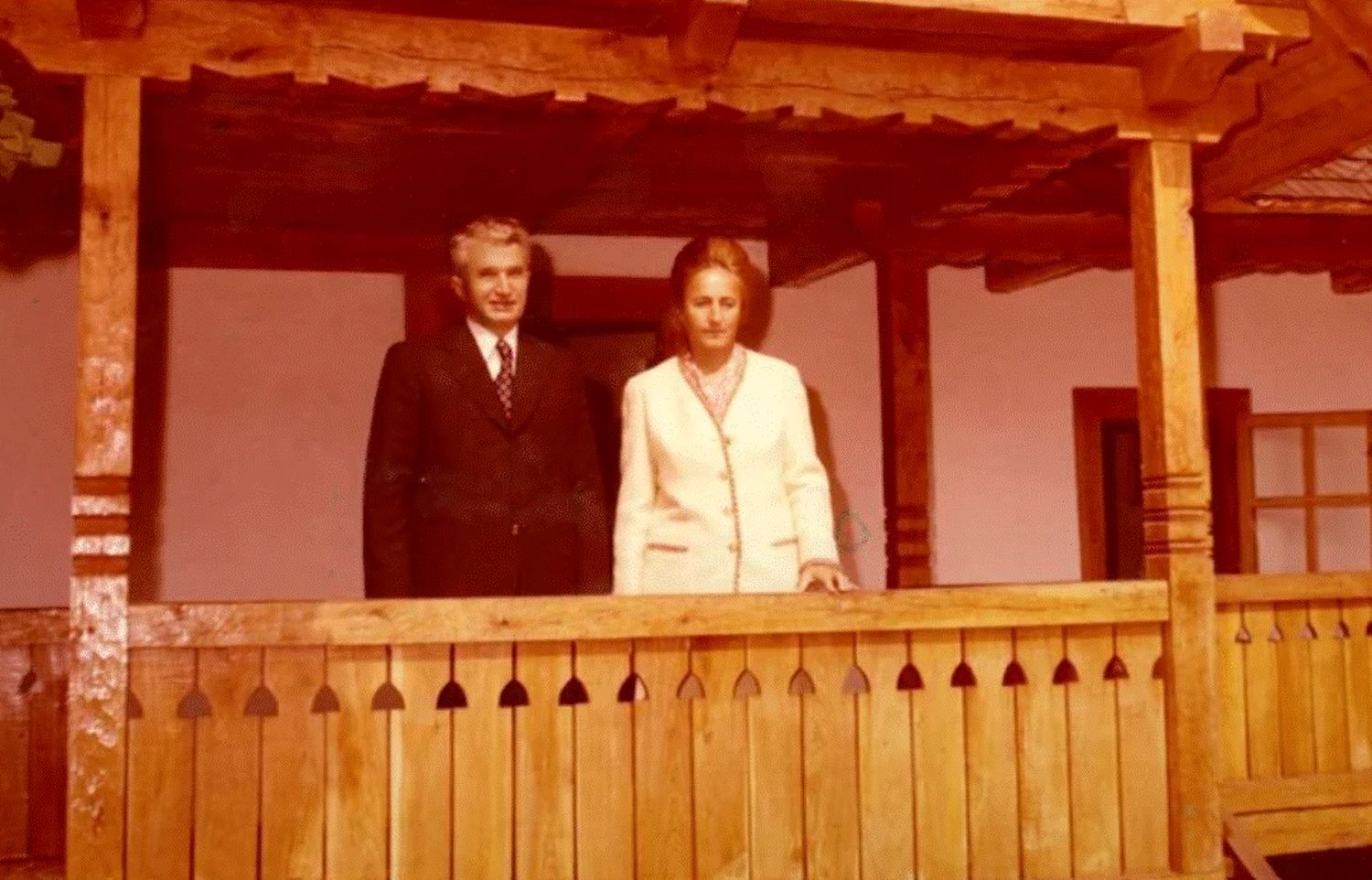 Ce nu lipsea niciodată de pe masa de Paște a familiei Ceaușescu. Un călugăr venea să le slujească mâncarea