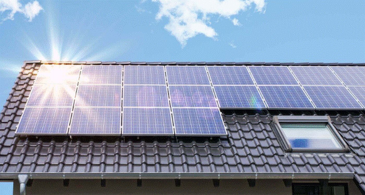 Ce trebuie să ştie românii care vor să îşi alimenteze casa cu panouri solare. Aceste trei greșeli v-ar putea crea mari probleme