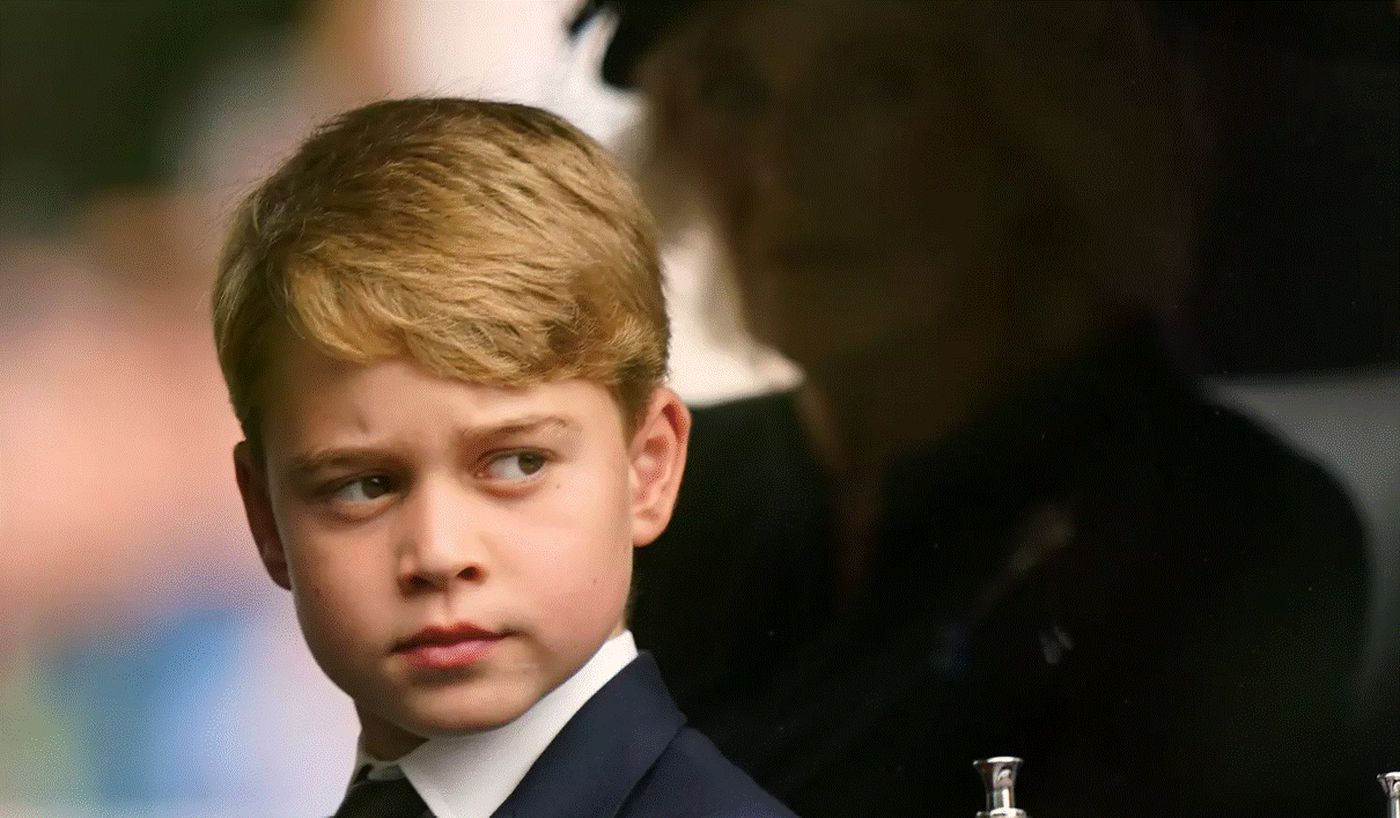 Prințul George este „școlit” de pe acum să devină un rege demn de coroană. Ca și tatăl lui, are o „rezervă”