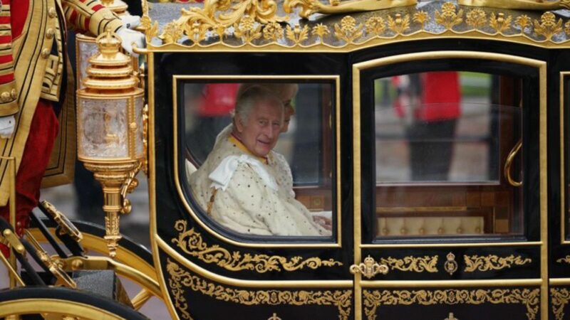 Schimbări în linia de succesiune la tronul regal al Marii Britanii. Ce o așteaptă pe regina Camilla în cazul decesului regelui Charles