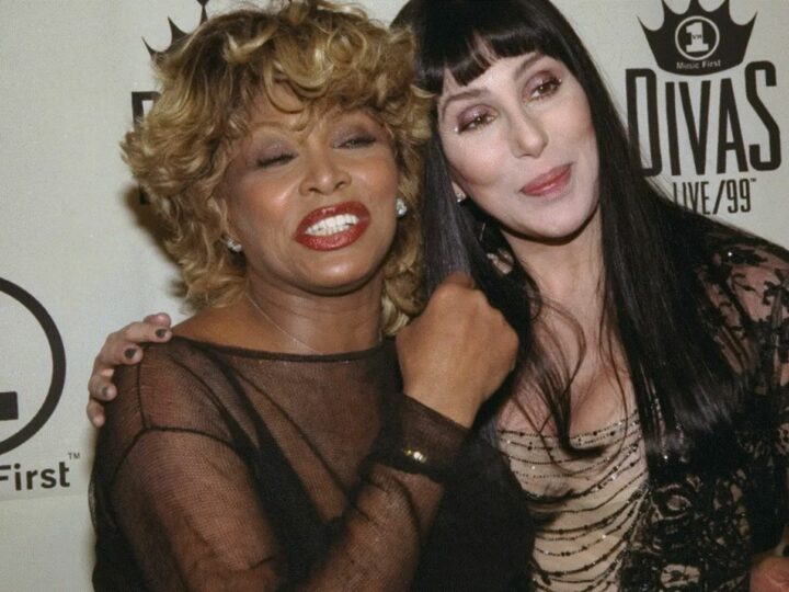 Ultima întâlnire dintre Cher și Tina Turner. Ce cadou i-a făcut regina rock&roll