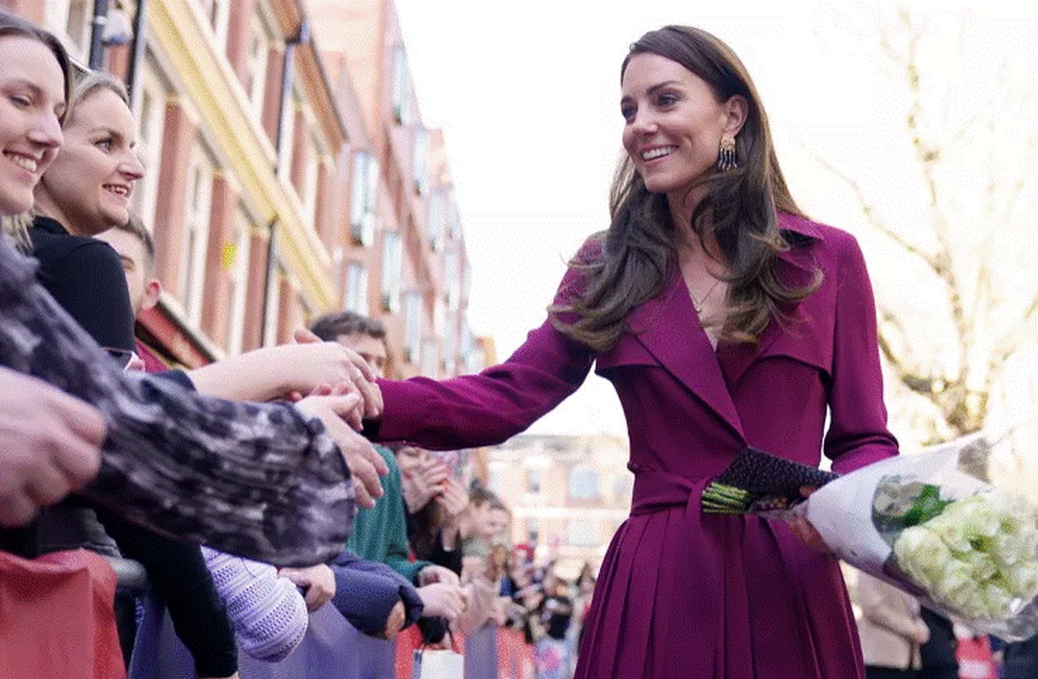 Kate Middleton și-a pus extensii. Experții explică ce simbolizează noul look al soției prințului William