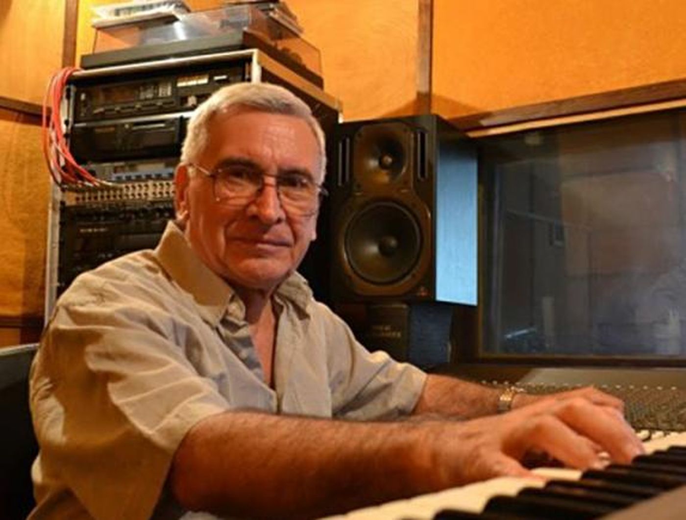 A murit Mircea Drăgan, compozitorul multor vedete. Când cânta în trupa Mondial își acundea pletele ca să apară la TVR