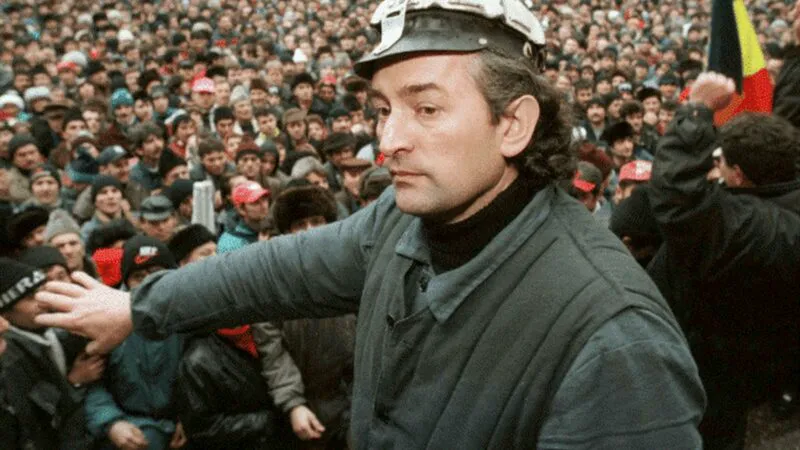 Mineriada estivală a lui Miron Cozma a provocat râsul.  Fostul „luceafăr al huilei” s-a dat în stambă de Ziua Marinei din cauza lui Băsescu