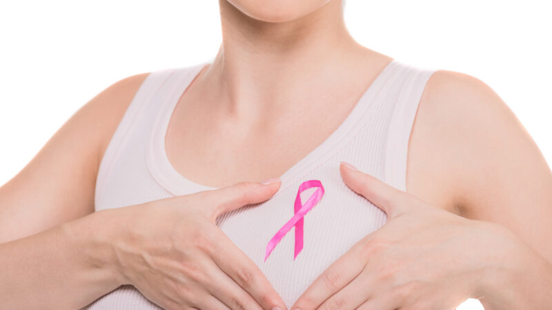 Un pas important în medicină. S-a descoperit tratamentul care reduce recidivele în cancerul mamar