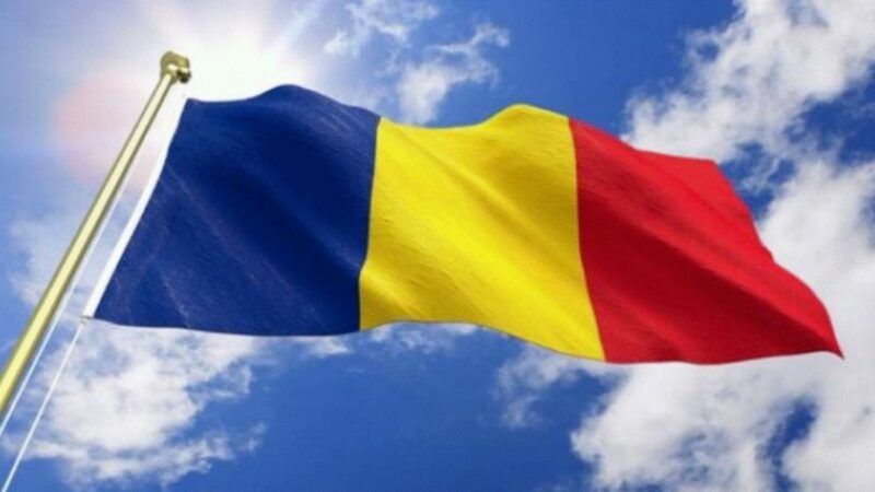 S-a dat legea. Cum trebuie să-și arate românii respectul față de drapelul și imnul României