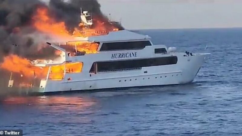Flăcări și explozie pe un iaht cu turiști, în Egipt. 29 de persoane se aflau la bord pentru scufundări