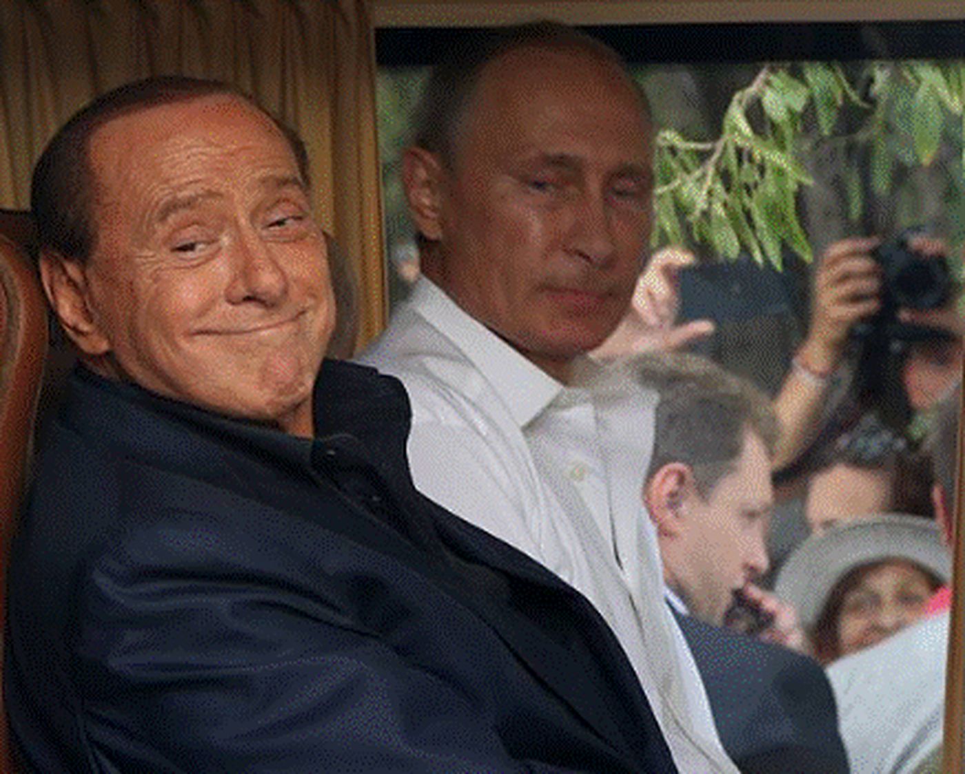 Amintiri despre relația lui Silvio Berlusconi cu Vladimir Putin. Cum au băut un vin vechi de 240 de ani