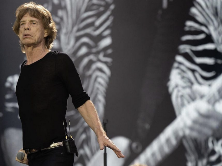 Greu de crezut ce face Mick Jagger azi, când împlinește 80 de ani! În afară de frecventele concerte are și altă treabă