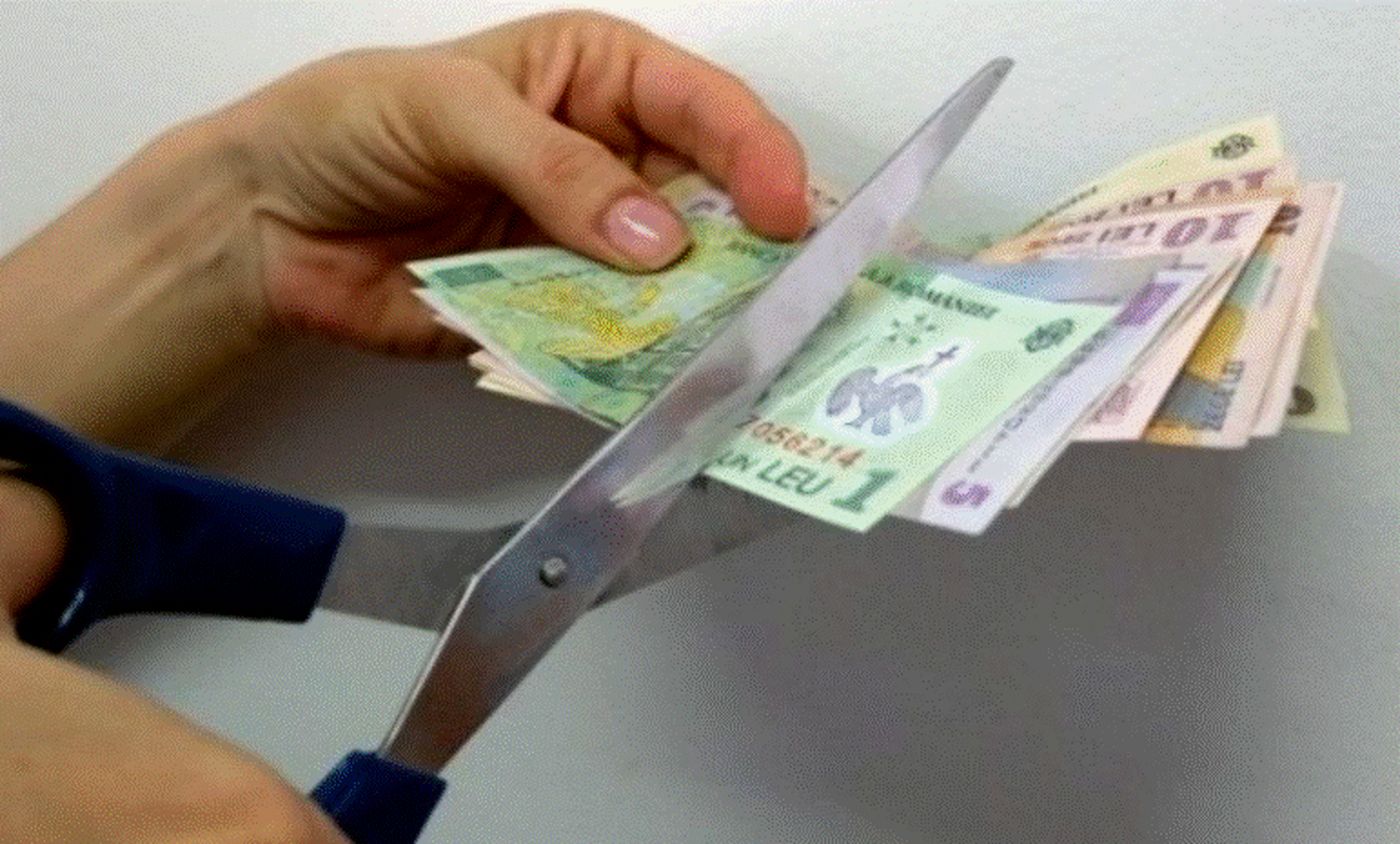 Scad salariile de la 1 septembrie pentru o categorie mare de români. Cine vor fi cei afectați de decizia Guvernului