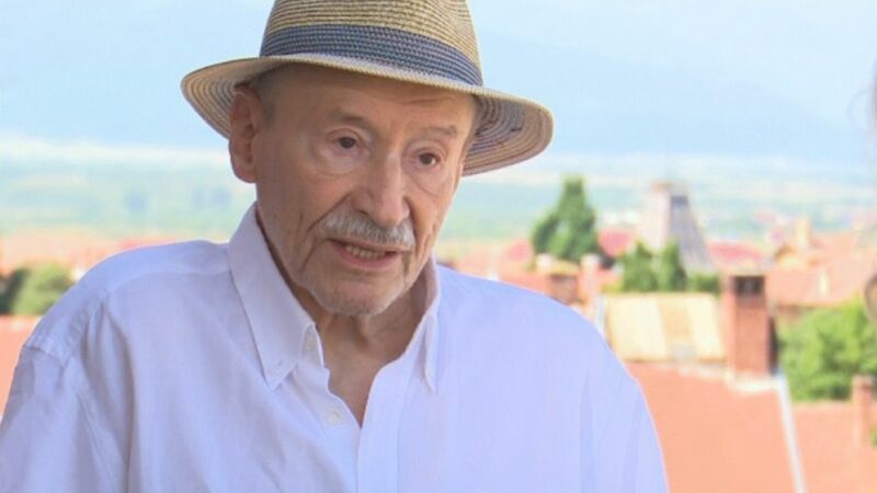 Unde era Victor Rebengiuc în timp ce Poliția făcea percheziții la cei care l-au amenințat. Unul dintre suspecți, pus sub control judiciar