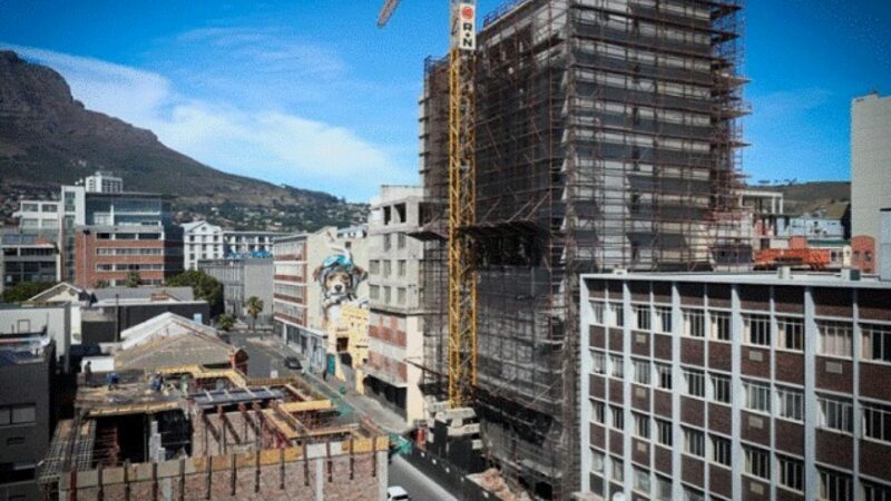 Ciudățeniile lumii. Cape Town din Africa de Sud găzduiește cea mai înaltă clădire de cânepă din lume. Cât a costat construcția hotelului