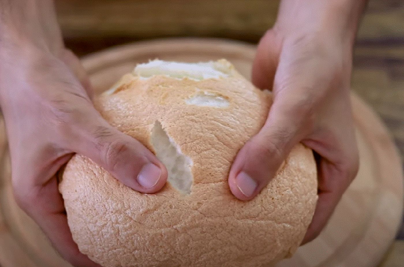 Rețeta faimoasă de pâine norișor, din doar trei ingrediente. Dragoste la prima vedere