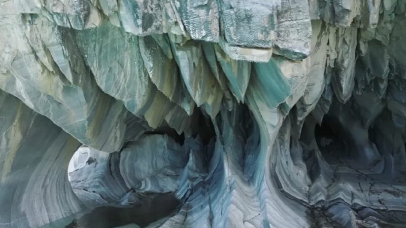 Peșterile de Marmură, un loc spectaculos care trebuie văzut. Istoria celor mai bine ascunse bijuterii din Patagonia