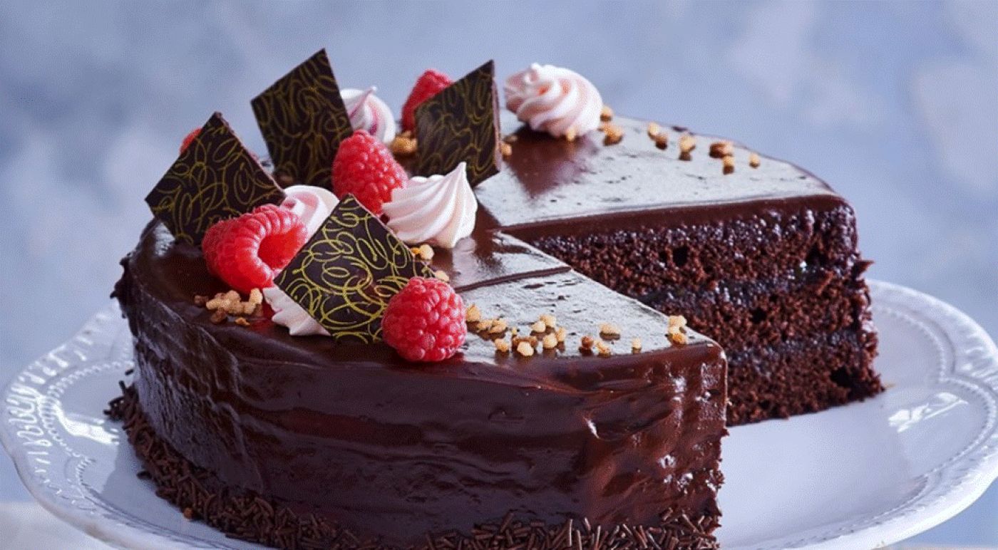Secretul unui tort ca la Viena. Rețeta desertului fin numit Sacher