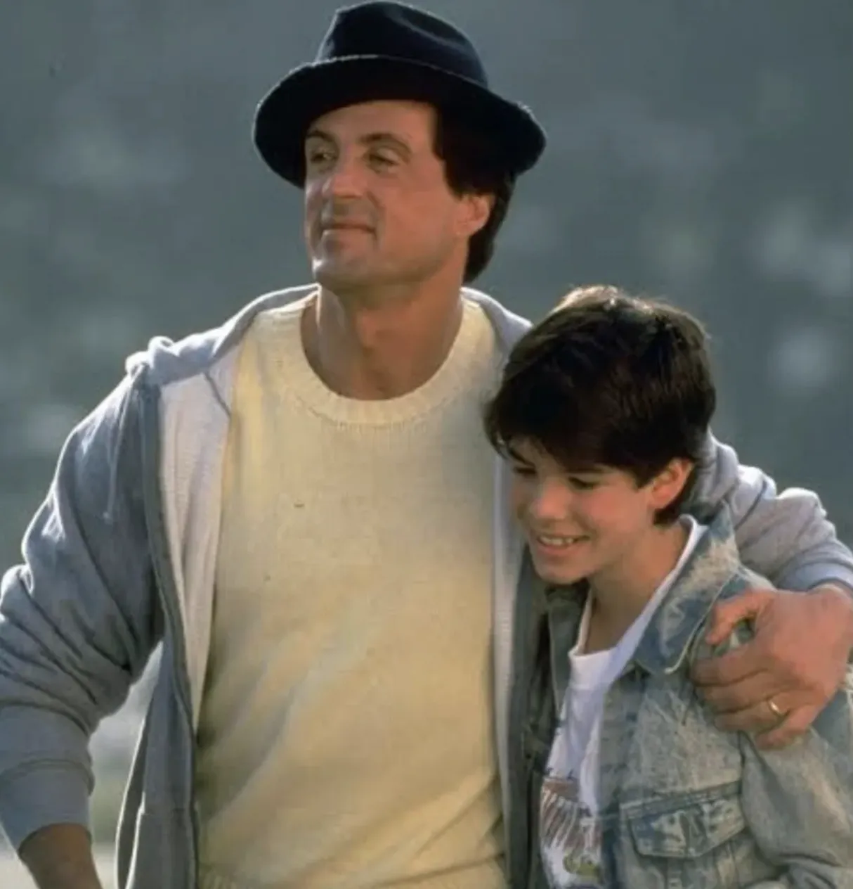 Sylvester Stallone, dezvăluiri dureroase despre mama sa: „Motivul pentru care ești aici este că umerașul nu a funcționat”