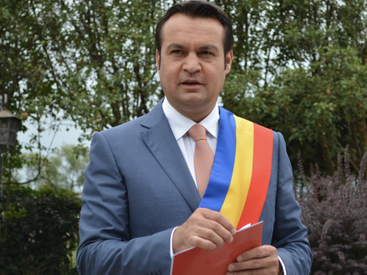 Primarul din Baia Mare a anunțat divorțul. „Cum te f… soacra, nu te f… nimeni!”