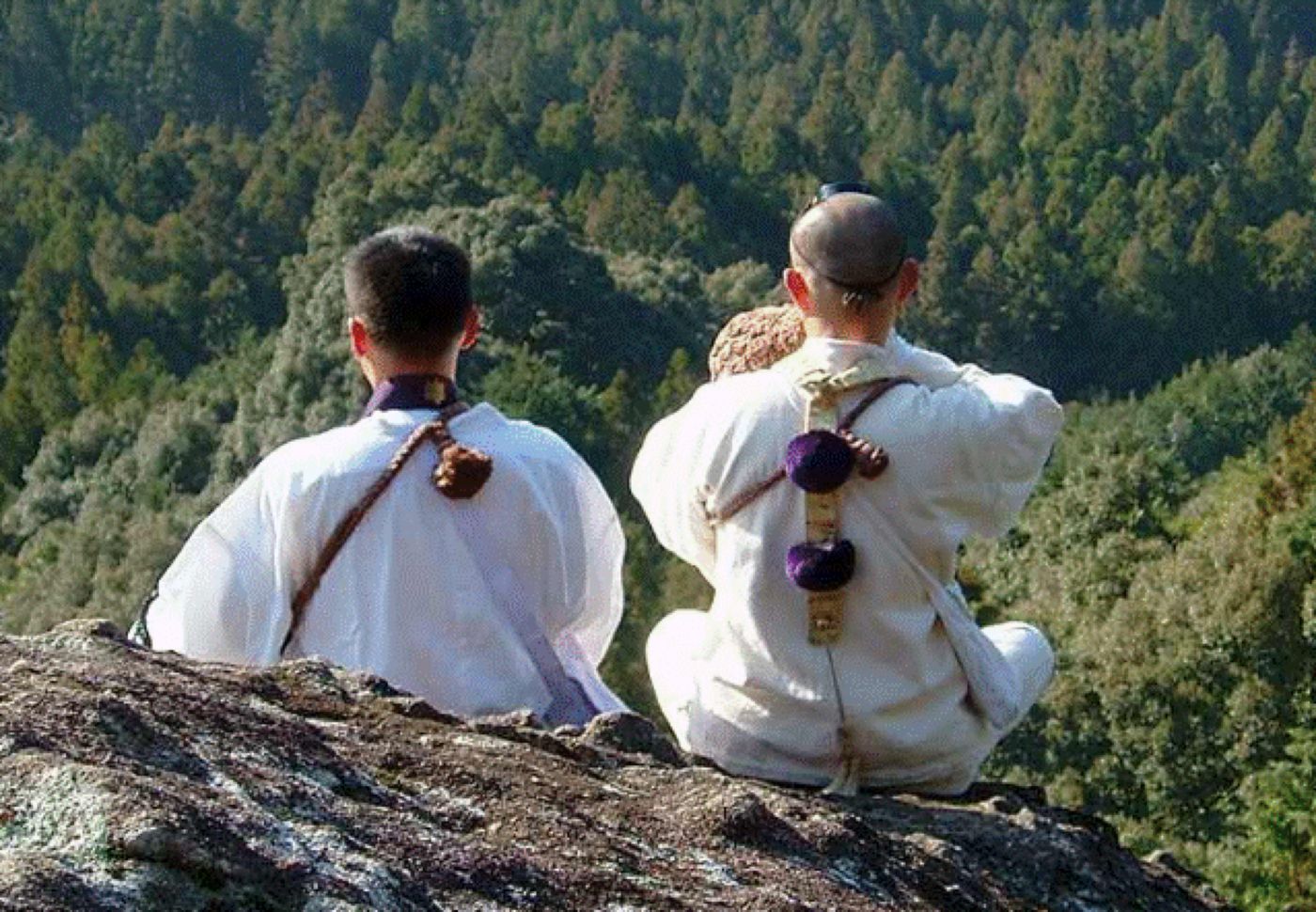 Postul uscat și călugării maratoniști de la Muntele Hiei. Poveste despre „Budha vii”