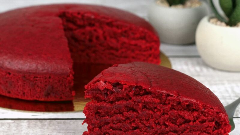 Super prăjitura roșie ca focul, perfectă pentru Postul Crăciunului. Iată cât de repede se prepară această delicatesă pufoasă
