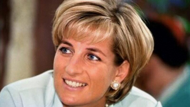 Dezvăluiri după 39 de ani. Cum a ajuns să facă istorie în modă Prințesa Diana