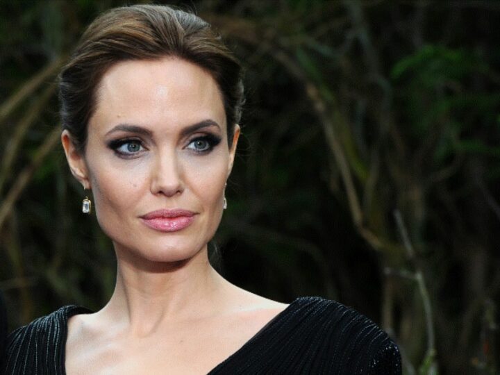 Angelina Jolie trece de la actorie la broderie. Ce surpriză pregătește câștigătoarea premiului Oscar