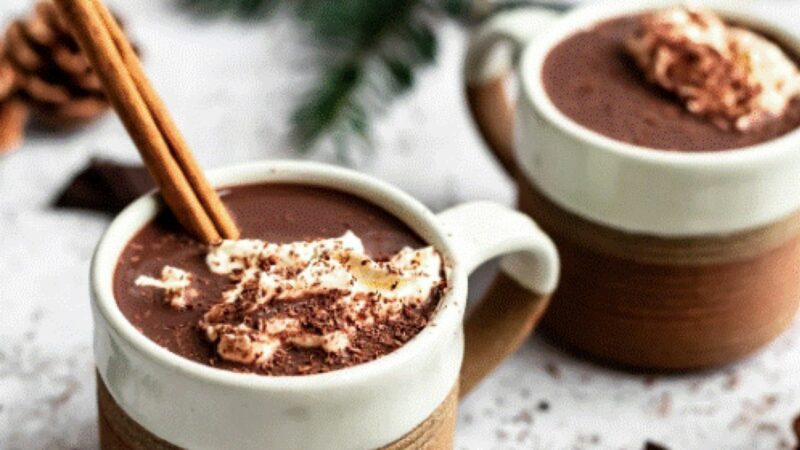 Ciocolata caldă vă poate da sănătatea peste cap. Iată cum trebuie consumată