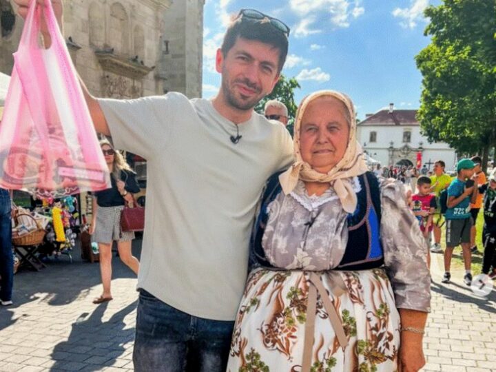 Un celebru vlogger a avut accident. Se pare că a adormit la volan. Imagini cu mașina