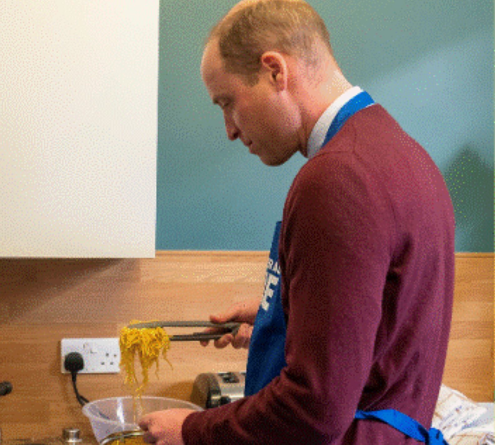 Prințul William și-a luat rolul de bucătar în serios: face o „friptură delicioasă”