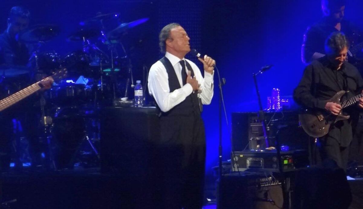 Klaus Iohannis a dezvăluit ce i-a prezis Julio Iglesias că o să facă