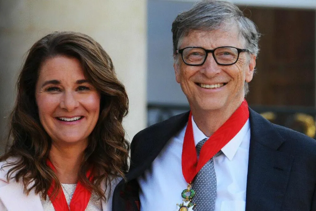 Bill Gates n-a avut de ales. A recunoscut public cu cine a înșelat-o pe Melinda