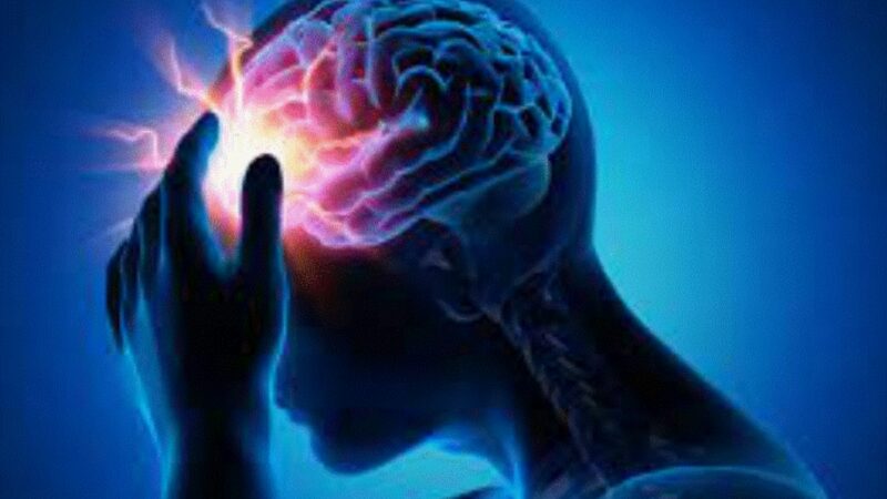 Migrenele și sănătatea mintală se pot afecta reciproc în mod semnificativ. Soluții naturale eficiente