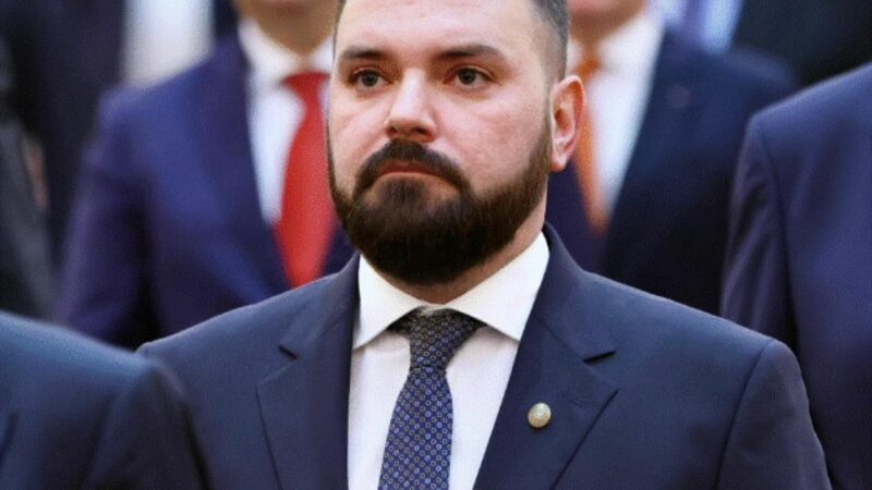 Fiul primarului Piedone a primit o funcție importantă. Vlad a devenit lider în lumea politică