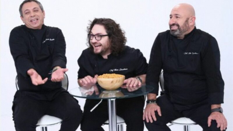 Scandalul dintre foștii jurați „Chefi la cuțite” și Antena 1 a luat o turnură neașteptată. Alte acuzații grave