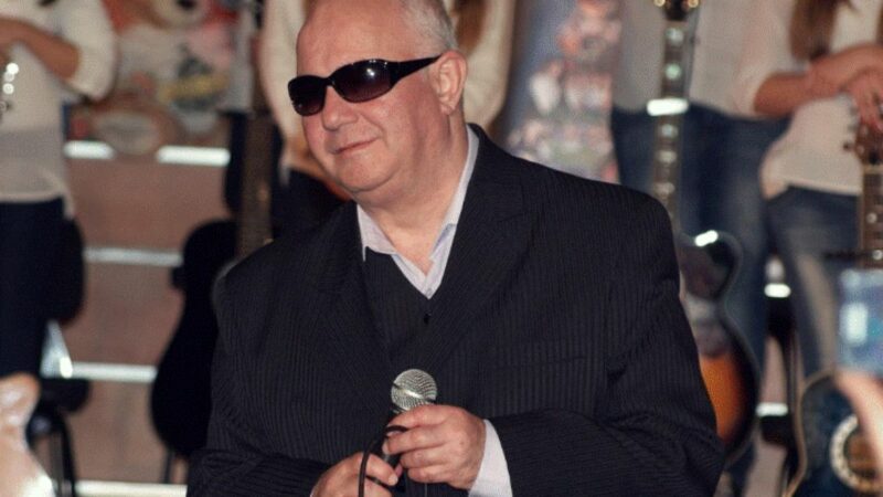 George Nicolescu, cunoscutul cântăreț nevăzător din Cenaclul Flacăra, a murit. Rămânem cu „Eternitate”