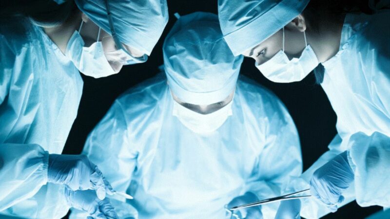 Competiție bizară între 100 de chirurgi din China. Au abordat o procedură medicală folosită și în România